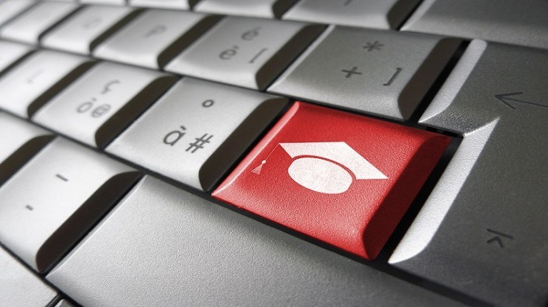 Pros And Cons Of Having An Online Degree Instead Of An Offline One