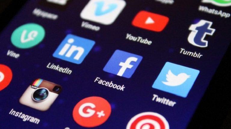 5 Tips To Enhance Your Professional Development Strategy Through Social Media