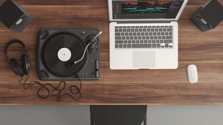 Becoming A Music Teacher: 7 Online Music Courses To Take