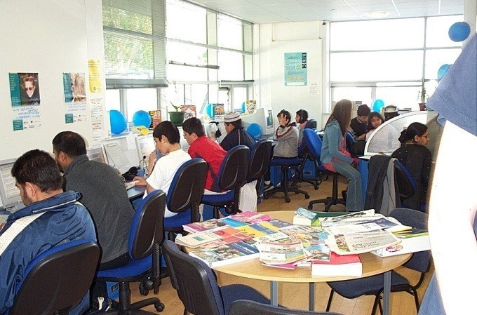 Cybercafe learners