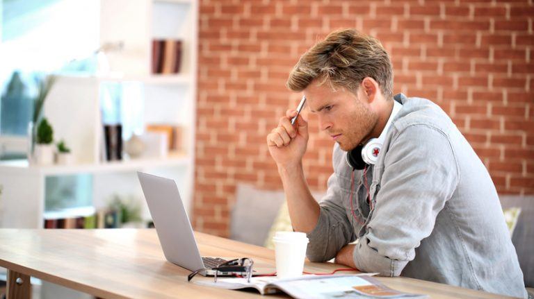 4 Tips To Help You Complete Online Assignments On Time