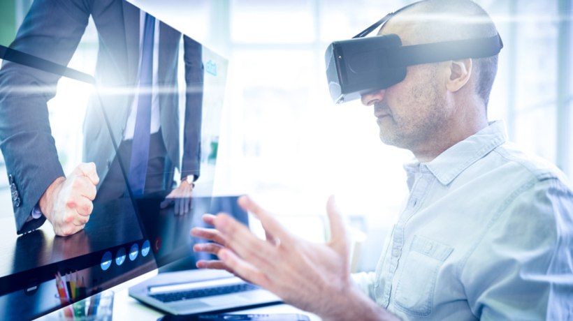 6 Tips To Use Virtual Reality In Online Training