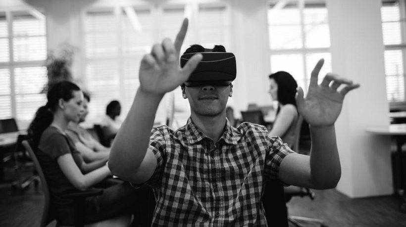 The 3 Keys To Introduce Virtual Reality In Your eLearning Courses