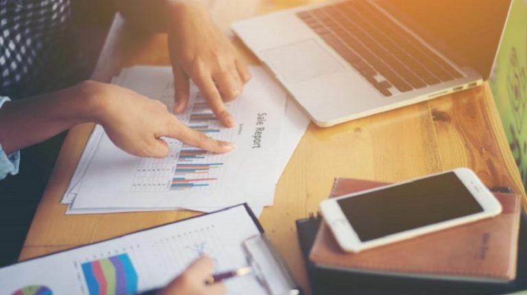 Online Vs. Blended Learning Courses: Which Are Right For You?