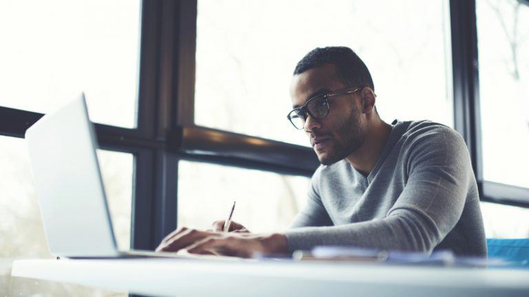 8 Tips To Host Online Training Webinars For Your Global Workforce