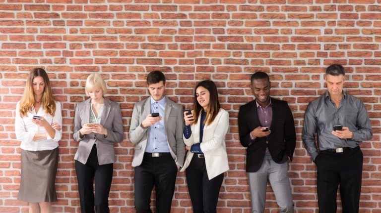 5 Ways Mobile Learning Improves Corporate Training