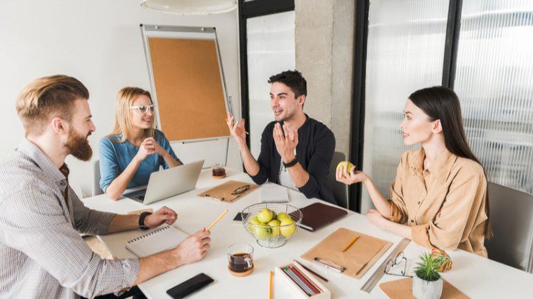 Can Multilingualism Help Employees' Decision-Making Skills?