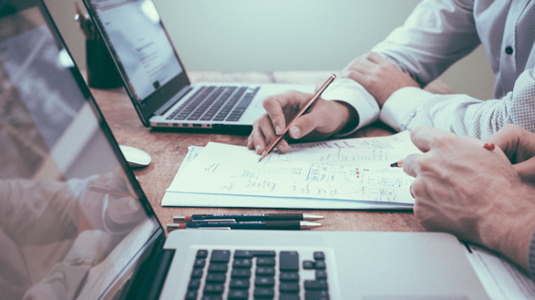 Internal Vs. External eLearning Consultant And Why You Need One