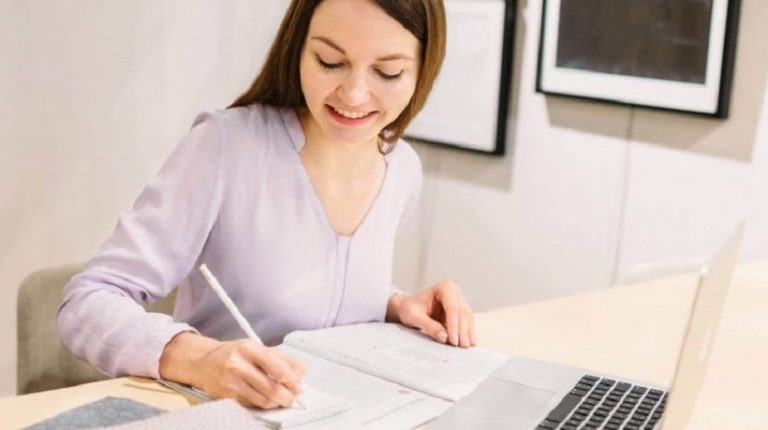 8 Ways To Retain Learners Attention During Online Training
