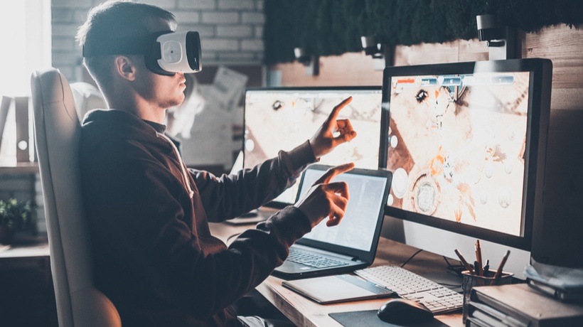 5 Benefits Of Using Augmented And Virtual Reality Technologies In eLearning