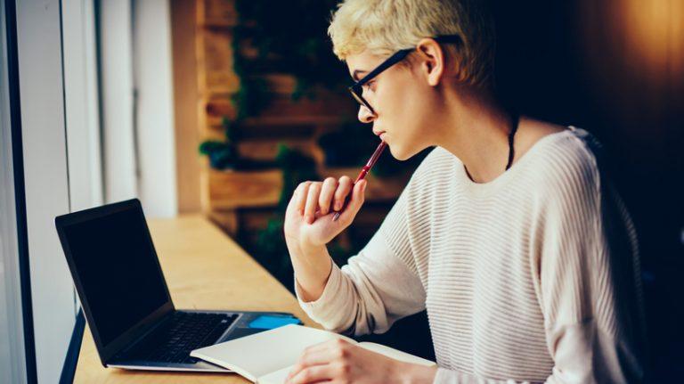 Microlearning, Macrolearning. What Does Research Tell Us?