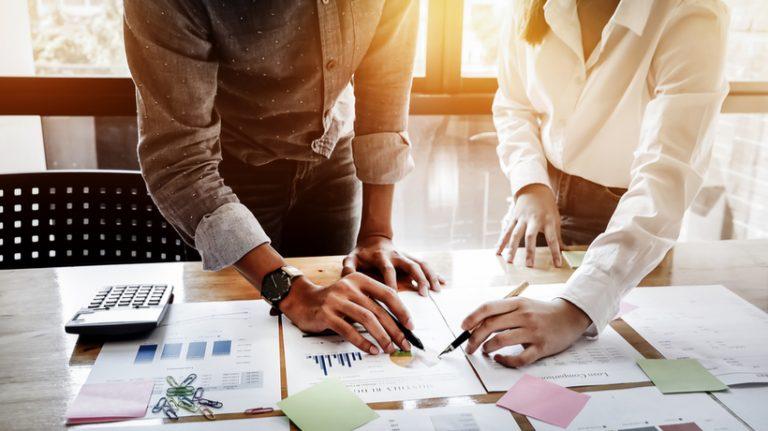7 Sales & Marketing Features You Need When Evaluating A Training Management System