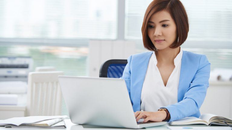 The Pros And Cons Of Pursuing A BSN Program Online