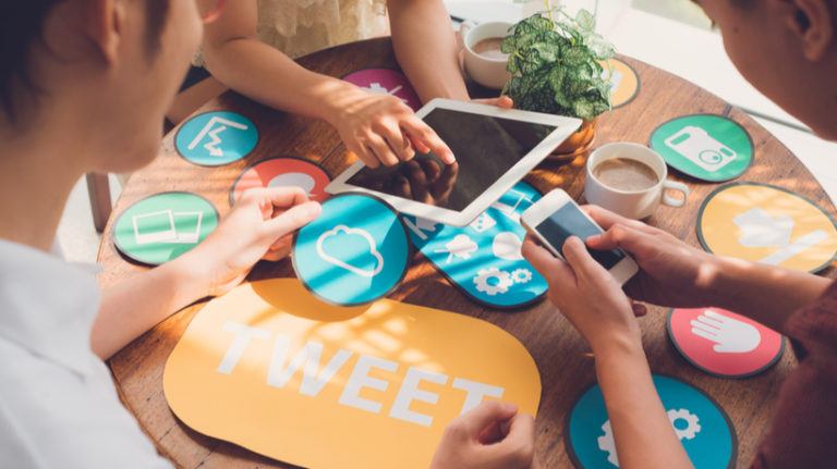 Tweet All About It: How To Use Social Media Buttons To Build The eLearning Buzz