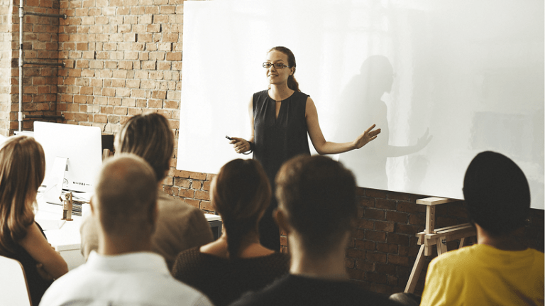 5 Tips To Establish Better Leadership In The Workplace Using Training Catalogues