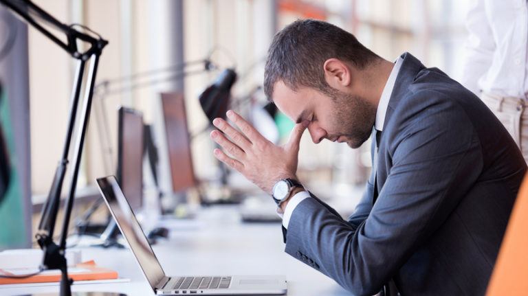 9 Internal Online Training Distractors That Your Corporate Learners Must Contend With