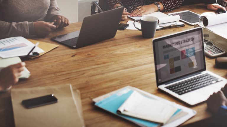 8 Tips To Promote eLearning Services Using Social Media
