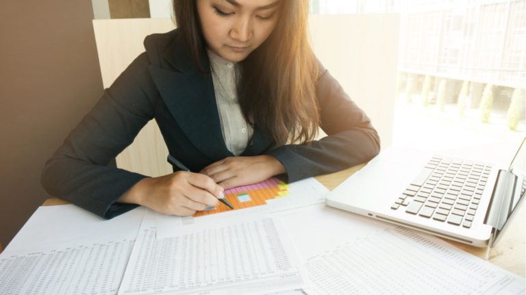 8 Essential Metrics To Use For Tracking Employee Training
