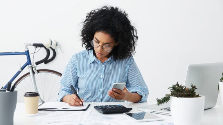 Calculating Your Learning On-The-Go Budget: 8 Expenses To Consider When Implementing A Mobile Learning App