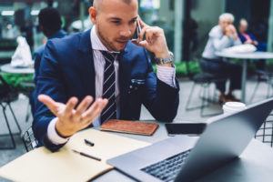 Distractions And Motivational Dilemmas: 5 Common Pitfalls Of Learning On-The-Go And Tips To Avoid Them