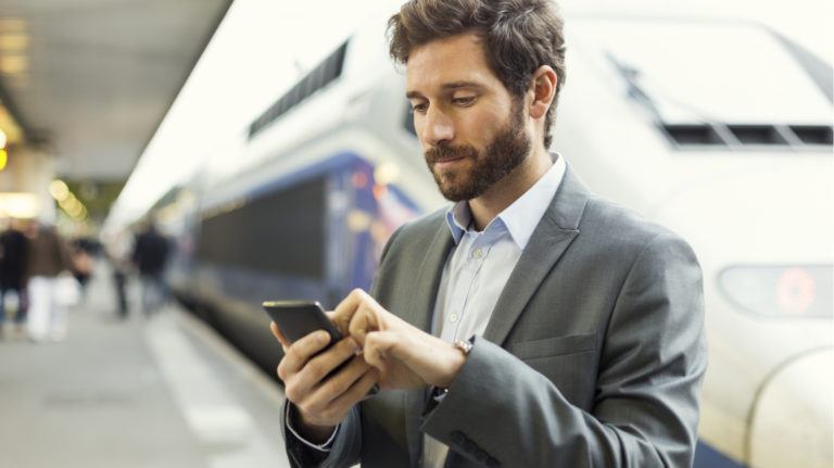Reduce Compliance Online Training Costs: 6 Tips To Leverage Learning On The Go With A Mobile Learning App