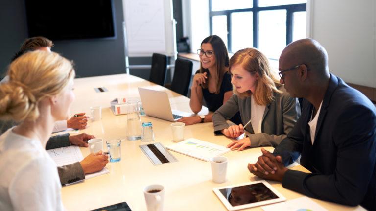 6 Tips To Stay On Top Of Mobile Learning Trends Before Implementing A Mobile LMS