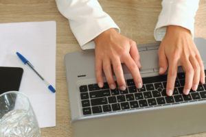 6 Tips To Choose The Best Mobile LMS To Support Your Online Training Program