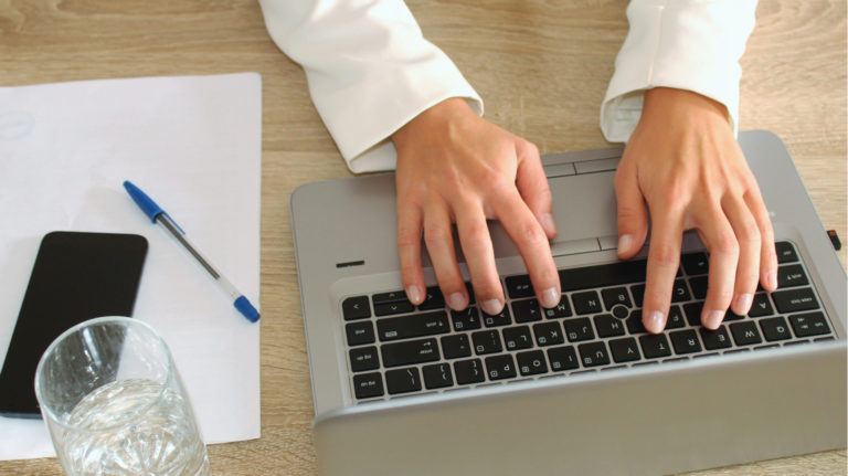 6 Tips To Choose The Best Mobile LMS To Support Your Online Training Program