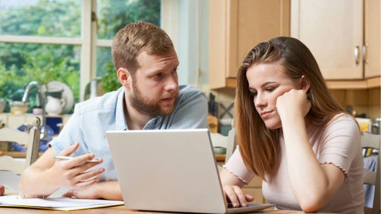 How eLearning Providers Can Help Students Who Struggle Online