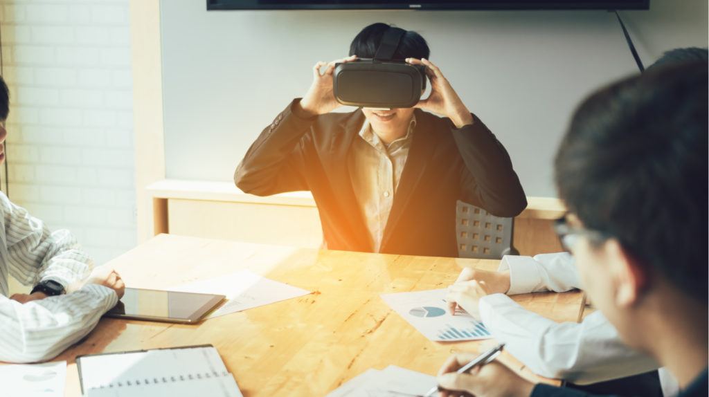 5 Criteria To Choose The Ideal Vendor For Your Virtual Reality Training Program