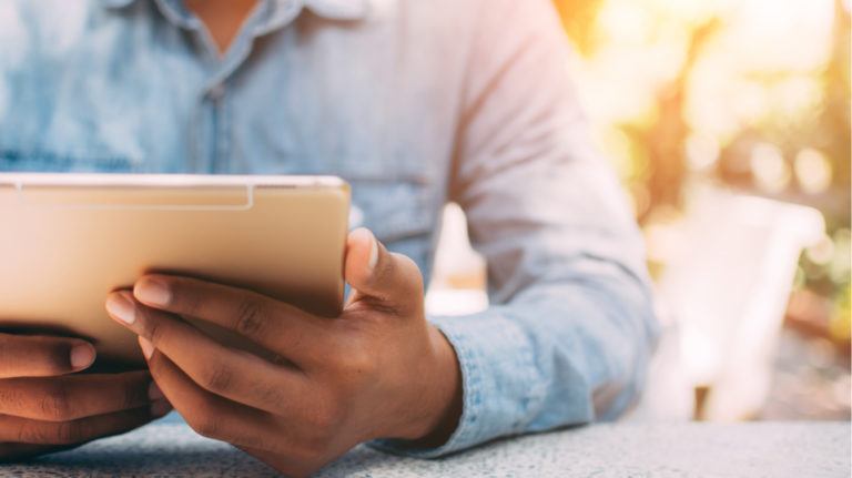 Using Powerful LMS Reporting To Enhance Mobile Learning Content Delivery
