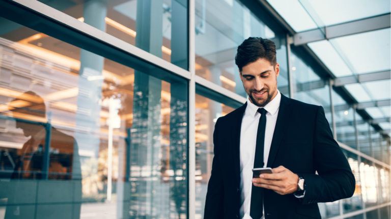 7 Ways A Custom Mobile Learning Solution Can Empower A Remote Workforce