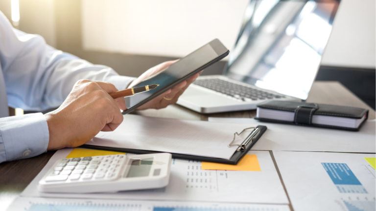 Time For A Change 6 Reasons Why Your Current System May Not Be The Best LMS For Corporate Training