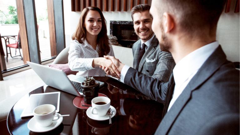 8 Budgeting Factors For Choosing The Best Mobile LMS For Your External Partner Training