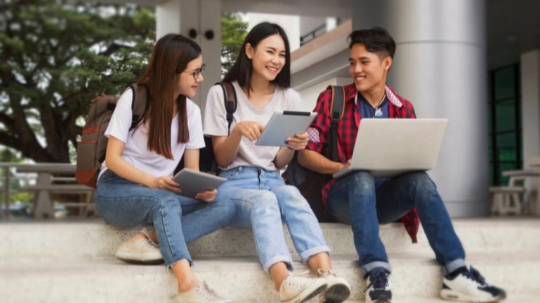 Why Choose An LMS For Middle/High Schools