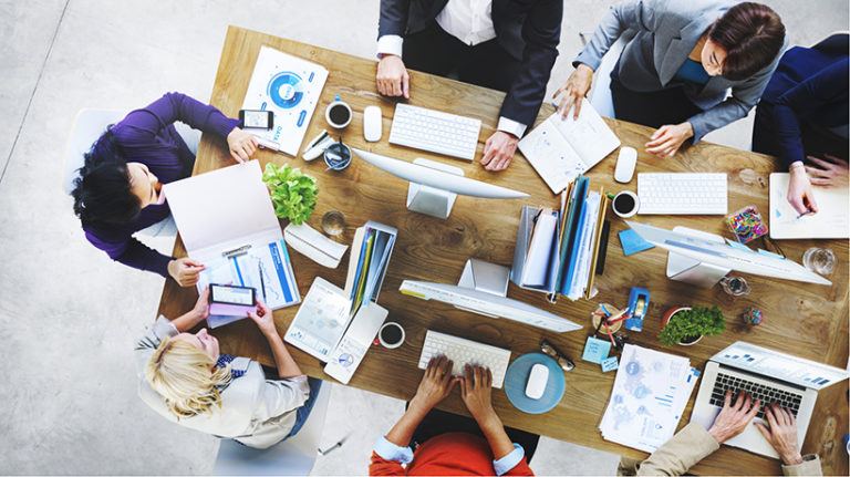 7 Social Learning Examples To Integrate Into Your Compliance Online Training Course
