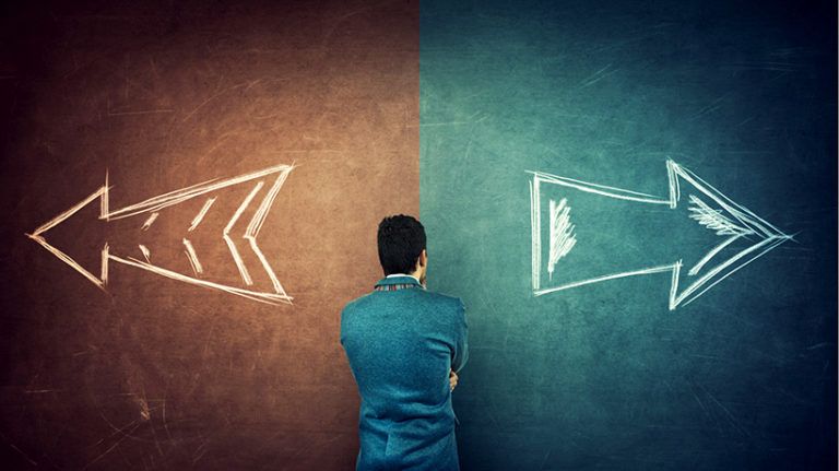 VR or Online? Choosing a Platform for Training Simulations