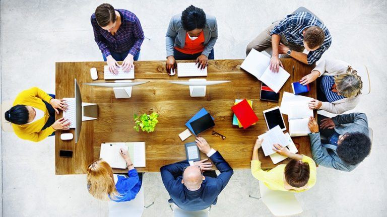 Social Learning Revolution: 5 Reasons To Incorporate It Into Your L&D Strategy