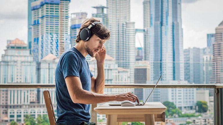 8 LMS Features You Need For Compliance Training