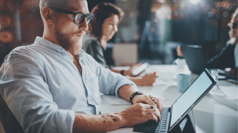 Here's Your Employee Onboarding Checklist To Ensure Success (For Current Employees And New Hires)