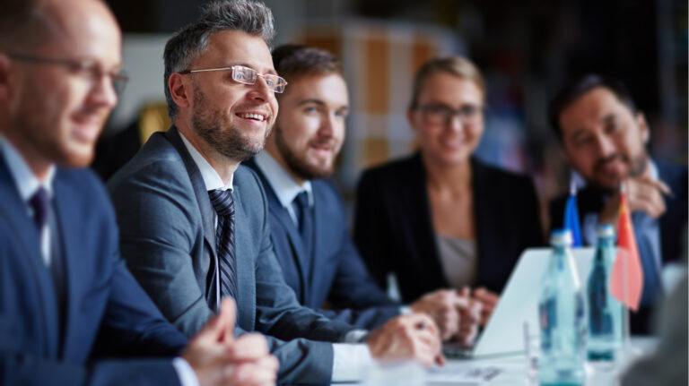 7 Modern And Mobile-Friendly Activities To Add To Your Employee Training LMS