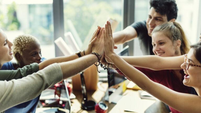 9 Non-Profit LMS Features Non-Profit Organizations Should Look For In Their New Online Training Software