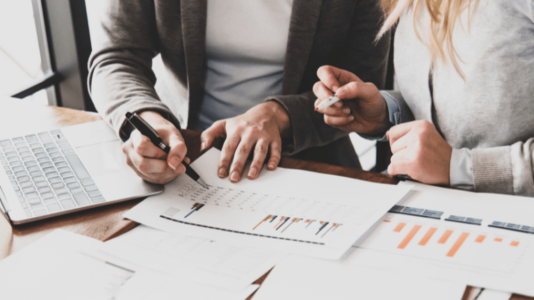 8 LMS Features To Support ILT Training