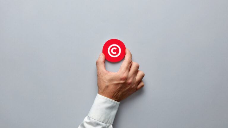 7 Notable Reasons To Launch An Employee Branding Strategy For Your SMB