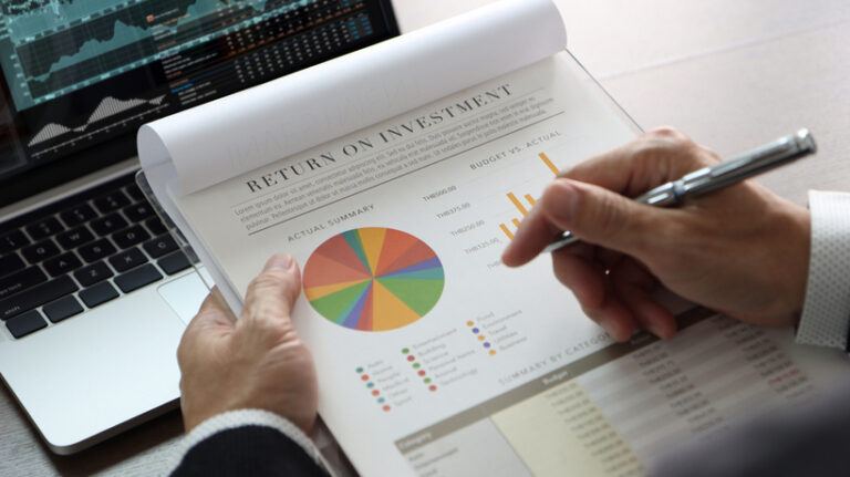 Employee Training Software ROI 8 Features