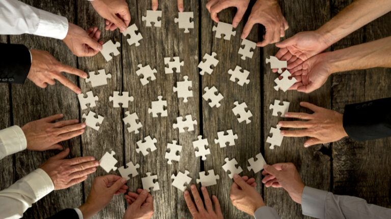 5 Leadership Training Activities That Break Down Geographical Barriers