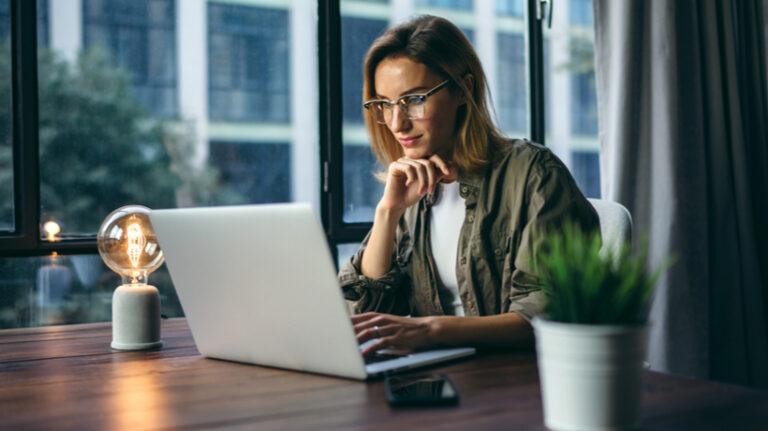 Sponsored Article Versus Guest Post: Which One Is Right For You?