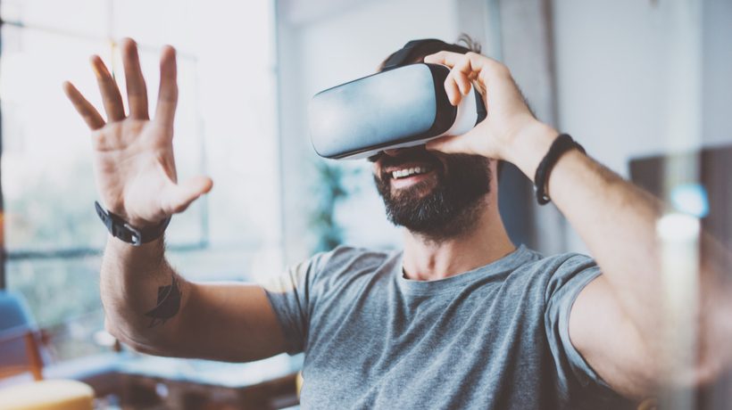 8 Reasons To Outsource VR Training Versus Developing In-House