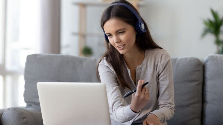 What Are The Advantages And Disadvantages Of Online Tutoring From An Entrepreneurial Perspective?
