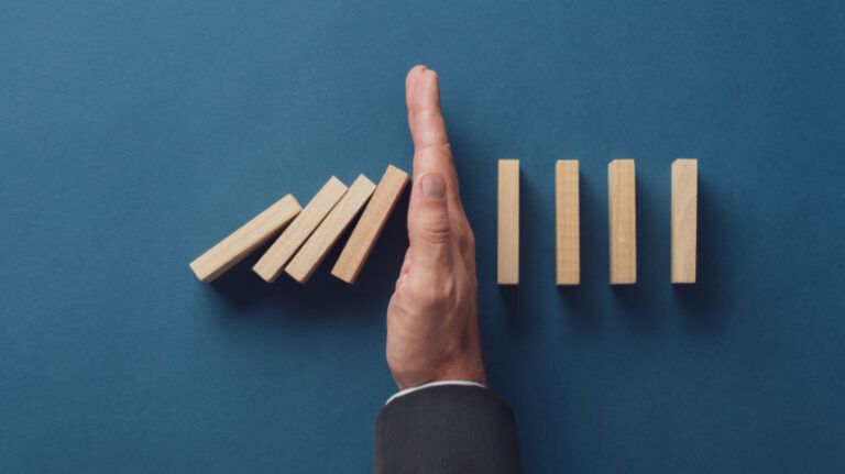 7 Common Workplace Risks To Address In Your Compliance Training Online Courses